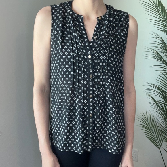 CeCe | Black and White Blouse - Picture 3 of 13